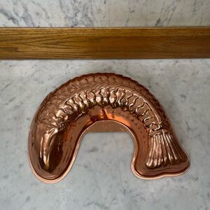 Vintage Copper Tone Aluminum Fish Shaped Jello Cake Mold Pan Wall Decor